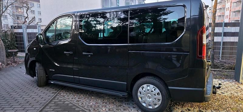 Gebraucht Nissan NV300 145 PS (106 kW) 2018 Schwarz Van