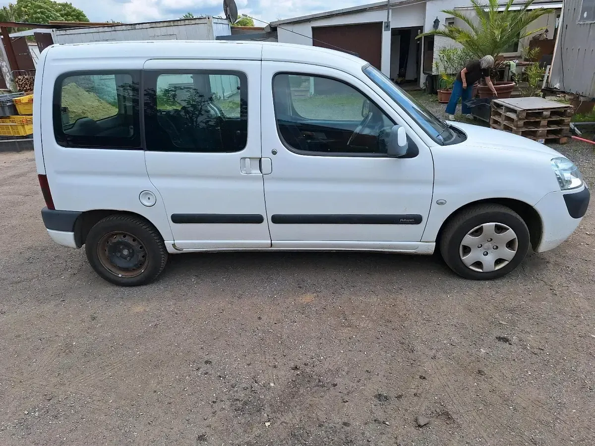 Gebraucht Citroën Berlingo 75 PS (55 kW) 2005 Weiß Van / Kleinbus