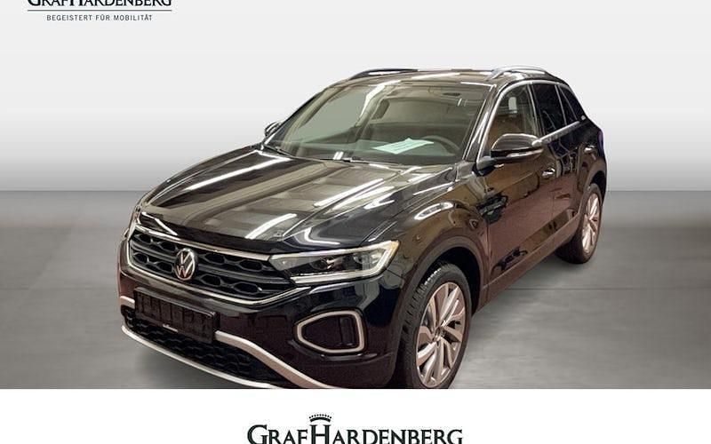 Schwarz Neu 2025 VW T-Roc Life SUV | 48.495 € - Bild 1/4