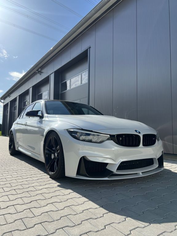 Weiß Gebraucht 2017 BMW M3 M Performance Limousine | 53.990 € (Teuer) - Bild 1/4