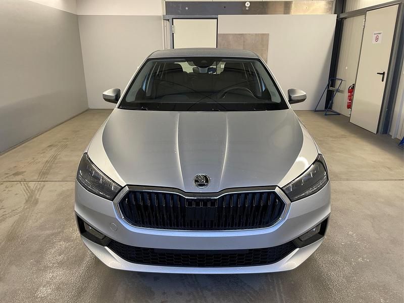 Neu Skoda Fabia Selection 95 PS (69 kW) 2025 [8e8e] brillantsilber metallic [8e8e] brillantsilber metallic Kleinwagen
