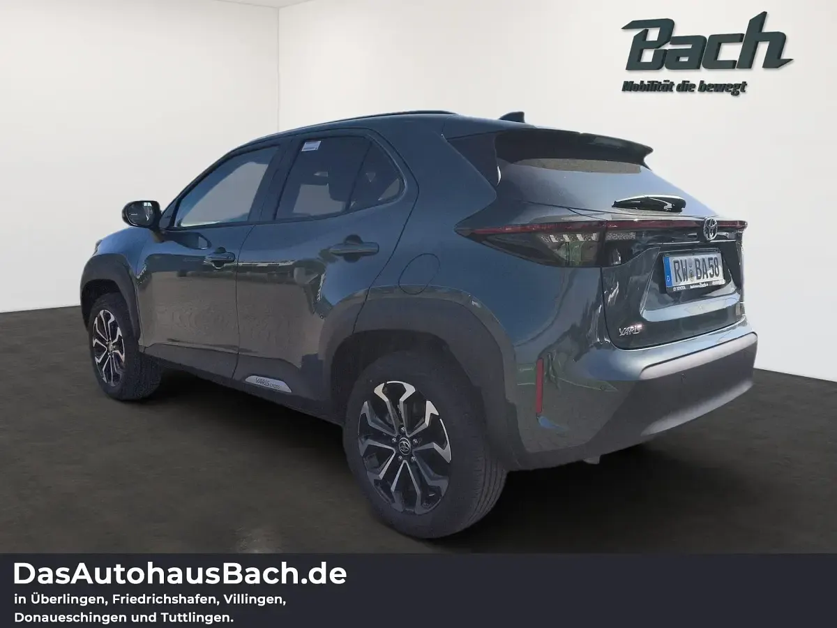 Gebraucht Toyota Yaris Cross 131 PS (96 kW) 2026 Ever rest green SUV