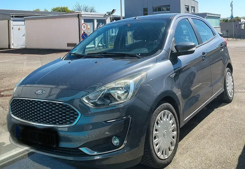 Używany Ford Ka Cool & Connect 86 KM (63 kW) 2019 Szary Sedan/Limuzyna