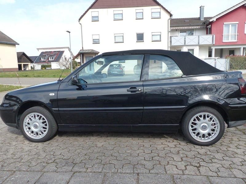 Gebraucht VW Golf Cabriolet Conceptline 116 PS (85 kW) 2002 Schwarz Cabrio