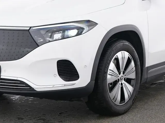 Gebraucht Mercedes EQA250 Progressive 139 kW (190 PS) 2025 Unilack polarweiß SUV