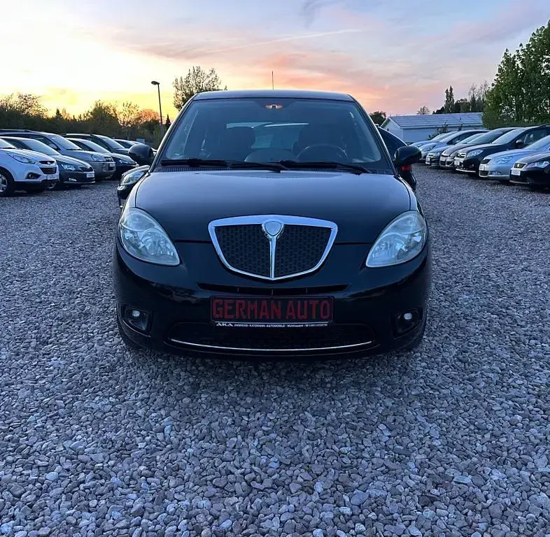 Second-hand Lancia Ypsilon 77 CP (56 kW) 2007 Negru Hatchback