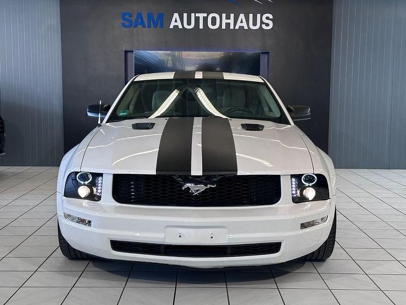 Gebraucht Ford Mustang 213 PS (156 kW) 2005 Weiß Coupé
