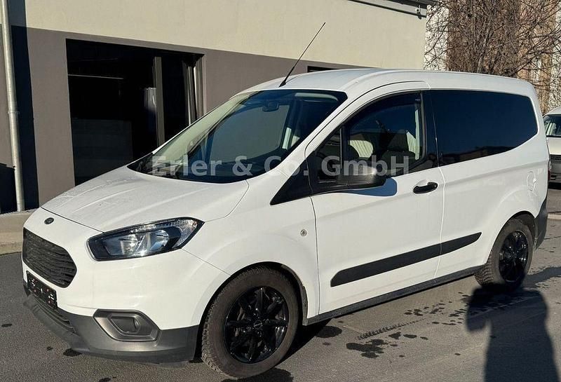 Weiß Gebraucht 2021 Ford Courier Van / Kleinbus | 11.490 € (Teuer) - Bild 1/4