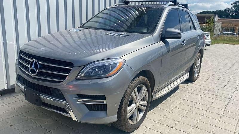 Gebraucht Mercedes ML350 258 PS (189 kW) 2013 Grau SUV