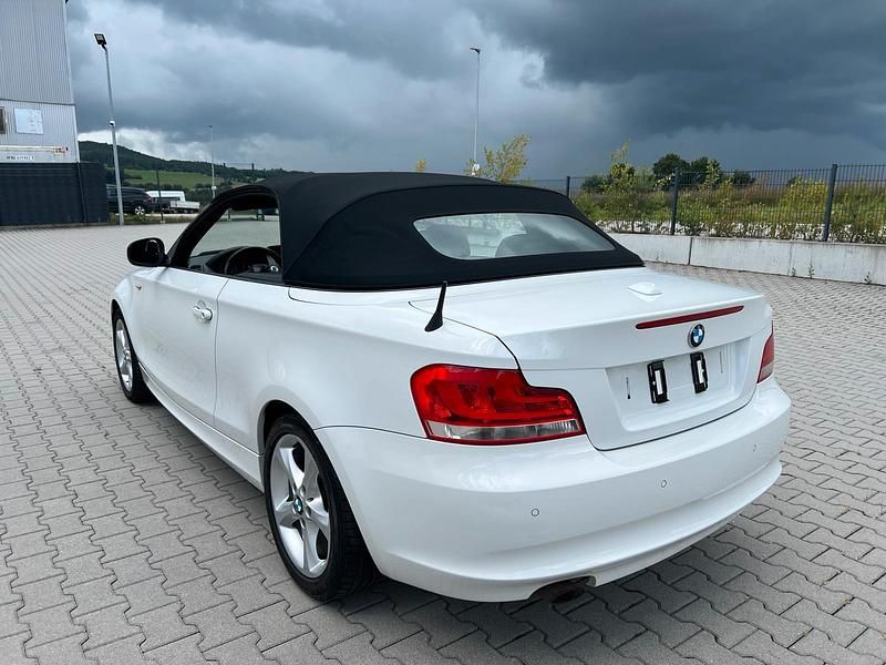 Gebraucht BMW 118 Cabriolet 143 PS (105 kW) 2013 Weiß Cabrio