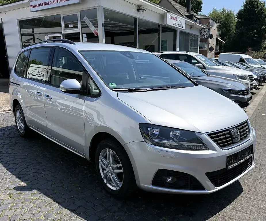 Gebraucht Seat Alhambra Style 150 PS (110 kW) 2020 Silber Van / Kleinbus