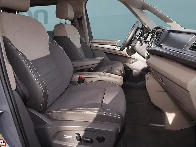 Usata VW Multivan 179 CV (131 kW) 2025 Grigio Monovolume