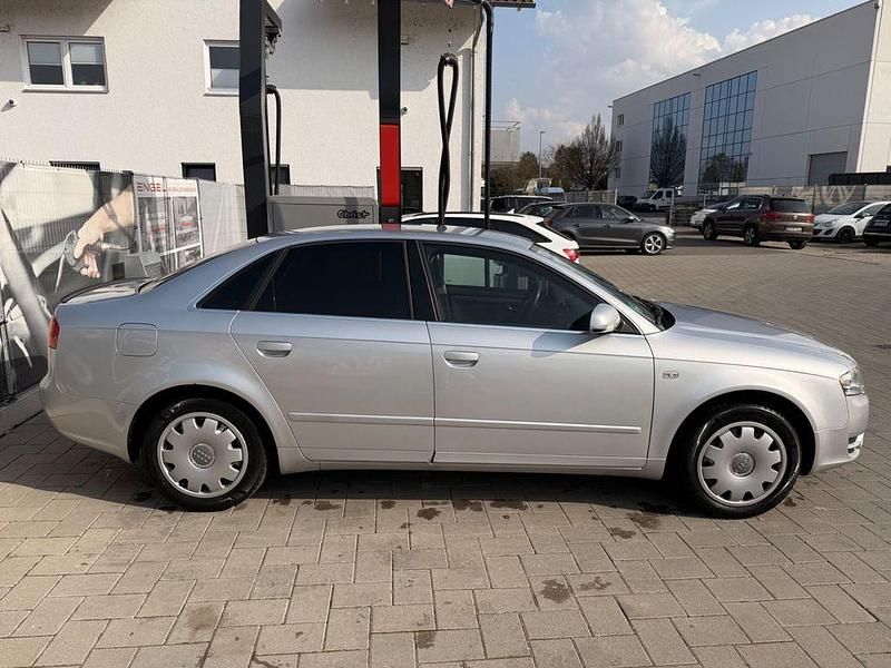 Gebraucht Audi A4 140 PS (102 kW) 2005 Silber Limousine