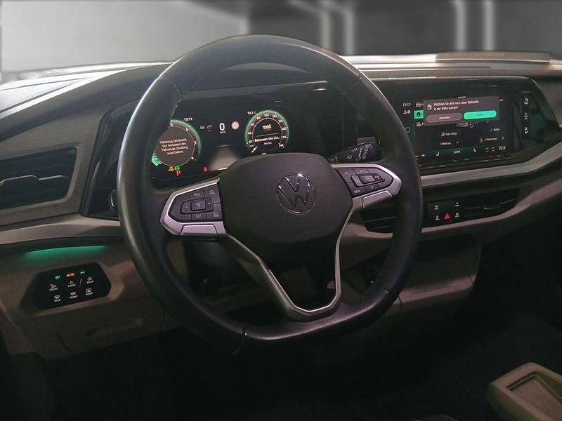 Gebraucht VW Multivan Life 150 PS (110 kW) 2025 Indiumgrau metallic Van