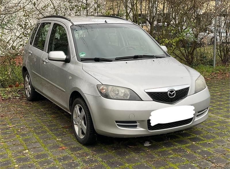 Silber Gebraucht 2004 Mazda 2 Active Kleinwagen | 1.600 € (Fairer Preis) - Bild 1/4