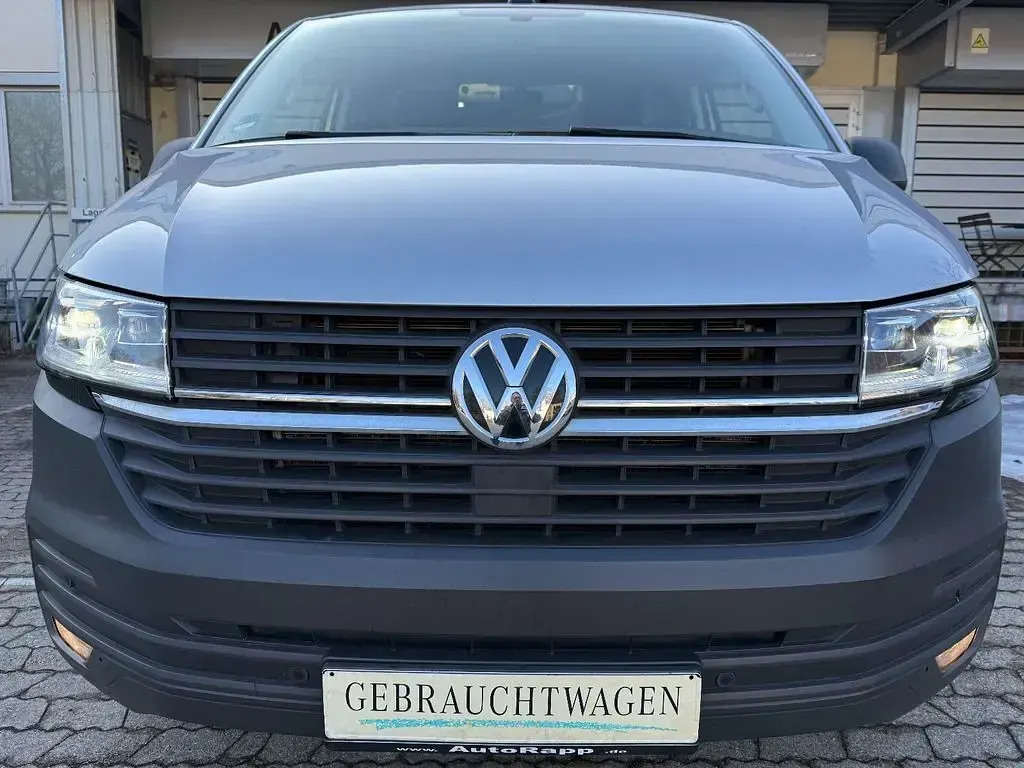 Gebraucht VW Transporter 150 PS (110 kW) 2022 Silber Van