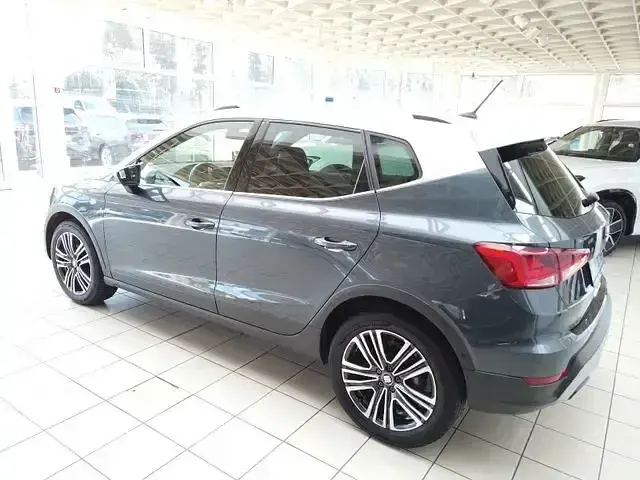 Gebraucht Seat Arona Xperience 110 PS (80 kW) 2024 Magnetic grau SUV