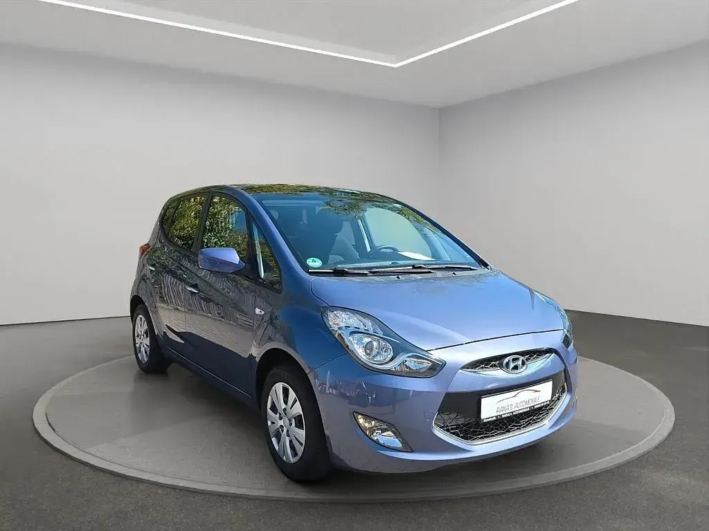 Gebraucht Hyundai ix20 Comfort 90 PS (66 kW) 2011 Blau Kleinwagen