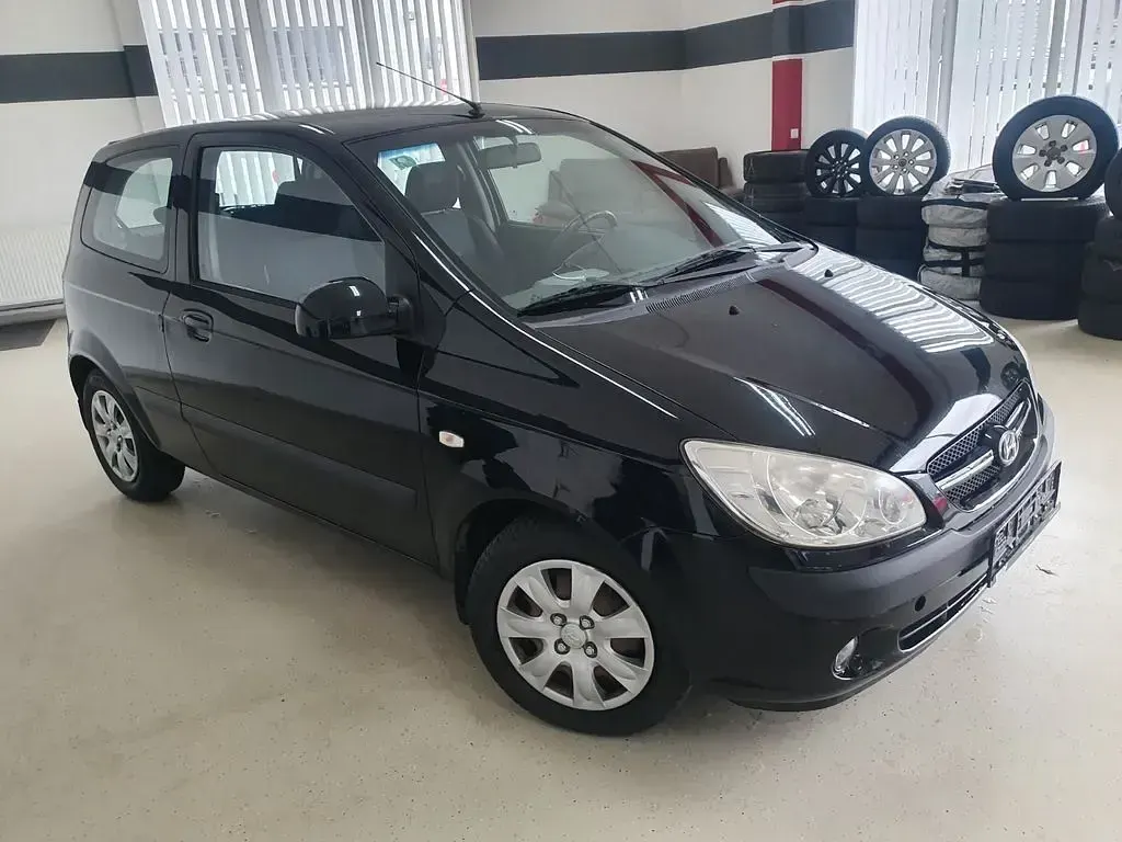 Second-hand Hyundai Getz 67 CP (49 kW) 2009 Negru Hatchback