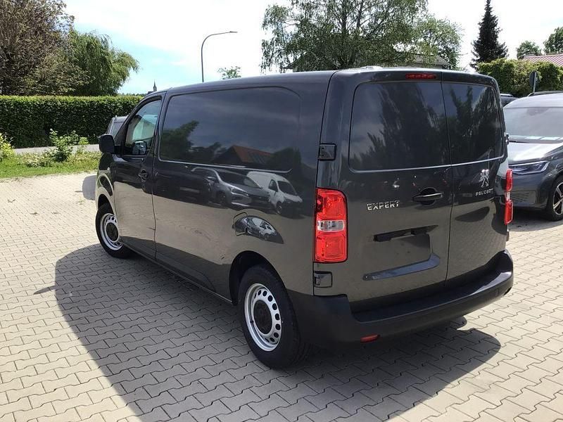 Gebraucht Peugeot Expert 177 PS (130 kW) 2023 Grau Van