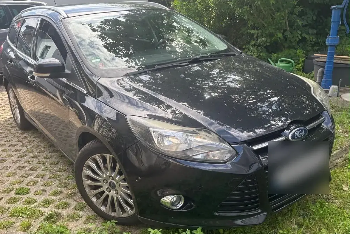 Gebraucht Ford Focus Titanium 125 PS (91 kW) 2012 Schwarz Kombi