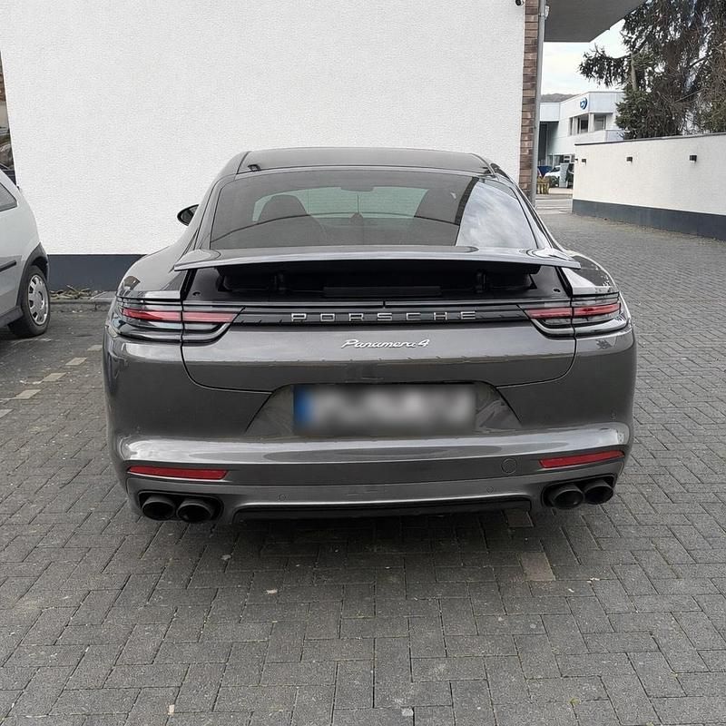 Gebraucht Porsche Panamera 462 PS (339 kW) 2017 Grau Limousine
