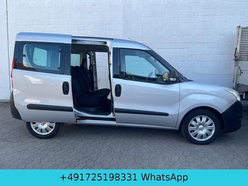 Usata Opel Combo 105 CV (77 kW) 2016 Grigio Monovolume