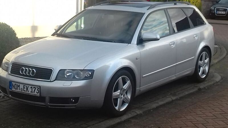 Silber Gebraucht 2003 Audi A4 S-Line Kombi | 9.999 € - Bild 1/4