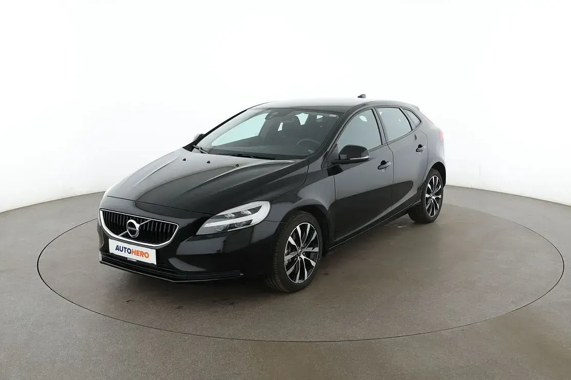 Gebraucht Volvo V40 Momentum 122 PS (89 kW) 2019 Kombi