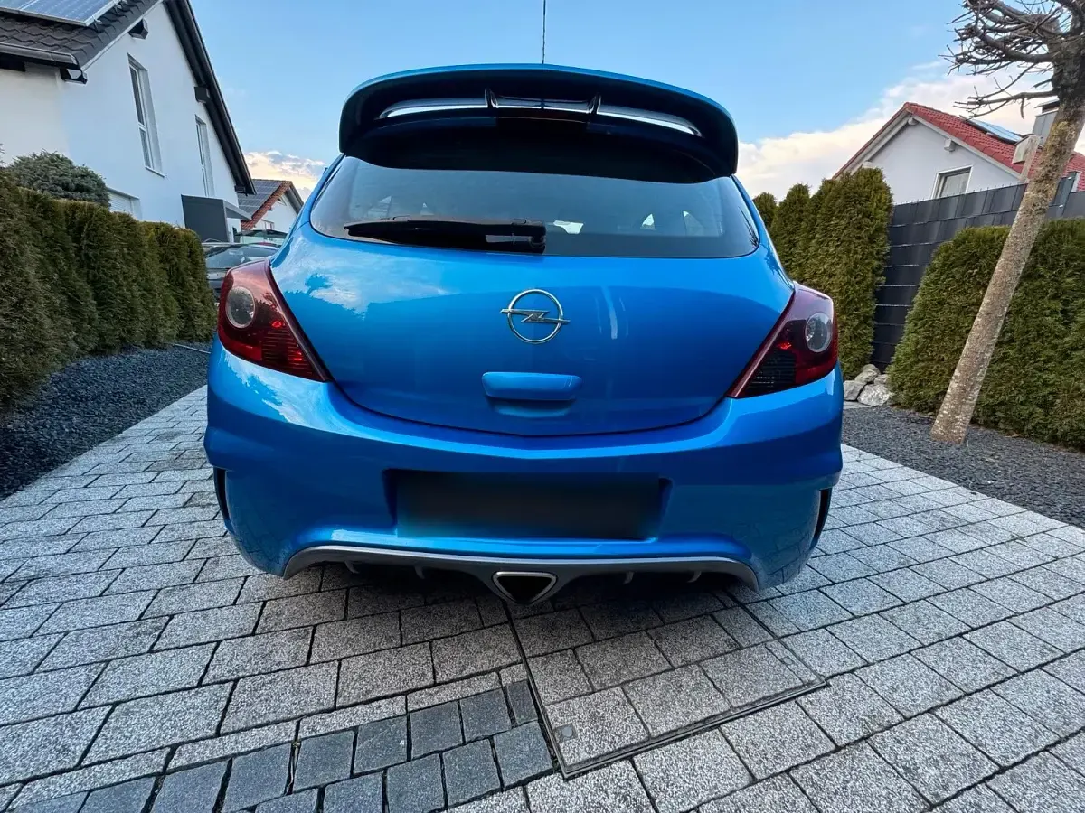Używany Opel Corsa OPC 192 KM (141 kW) 2007 Niebieski Hatchback