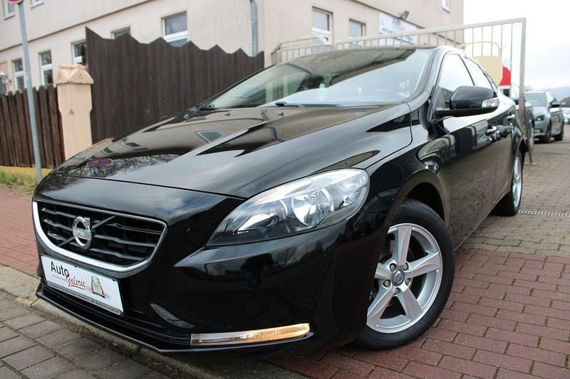 Gebraucht Volvo V40 Kinetic 114 PS (83 kW) 2014 Schwarz Limousine