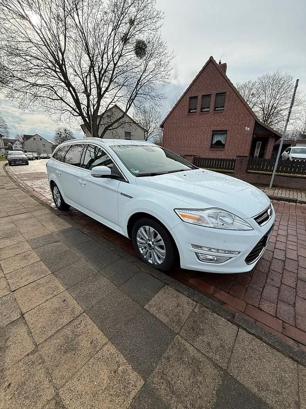 Gebraucht Ford Mondeo 140 PS (102 kW) 2014 Weiß Kombi