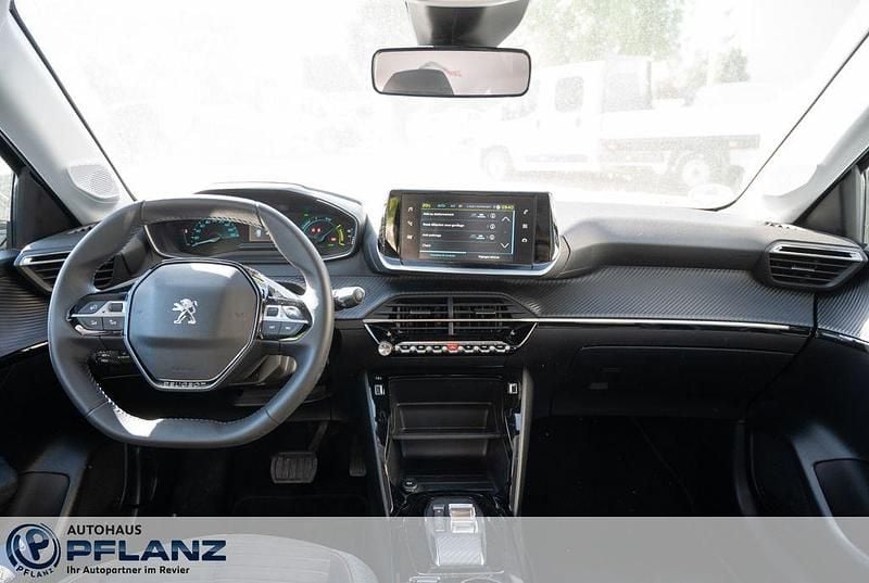 Gebraucht Peugeot 208 Active 101 PS (74 kW) 2023 Schwarz Kleinwagen