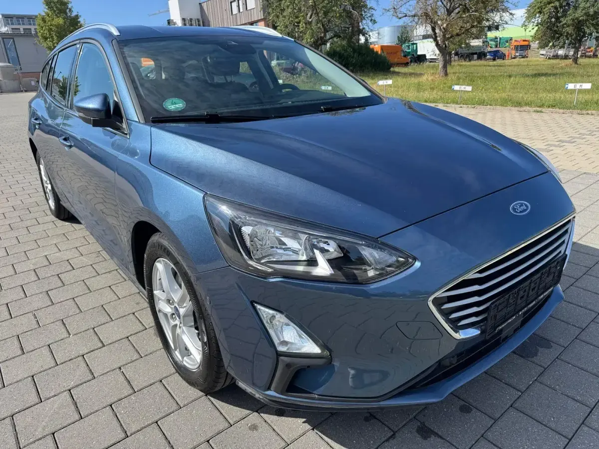 Gebraucht Ford Focus Cool & Connect 125 PS (91 kW) 2021 Blau Kombi