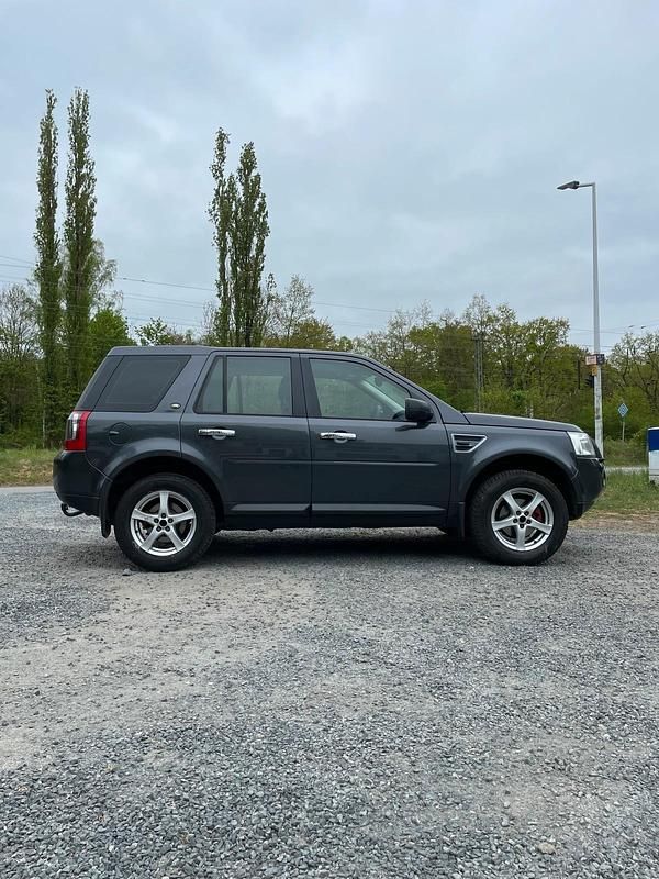 Gebraucht Land Rover Freelander 2 152 PS (111 kW) 2010 Grau SUV