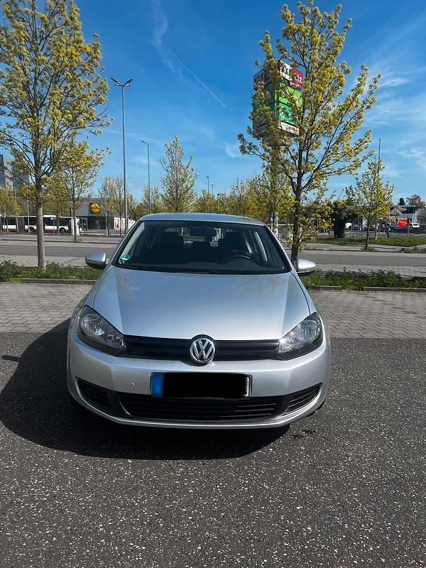 Gebraucht VW Golf VI 80 PS (58 kW) 2010 Silber Kleinwagen