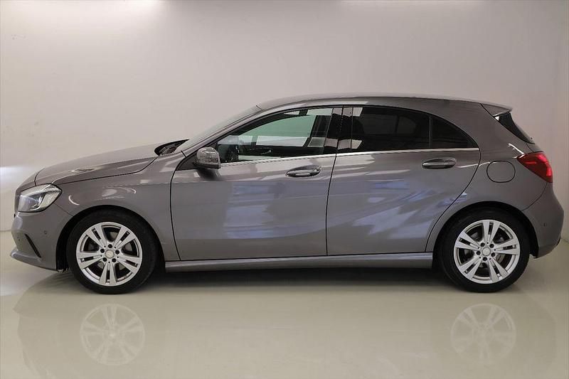 Gebraucht Mercedes A200 156 PS (114 kW) 2016 Mountaingrau Limousine
