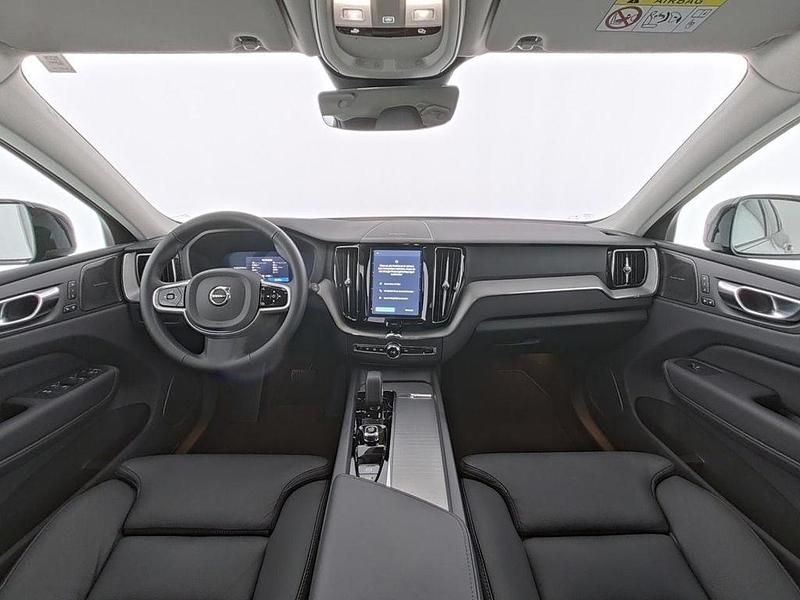 Gebraucht Volvo XC60 Plus 249 PS (183 kW) 2024 Grau platinum grey / metallic SUV