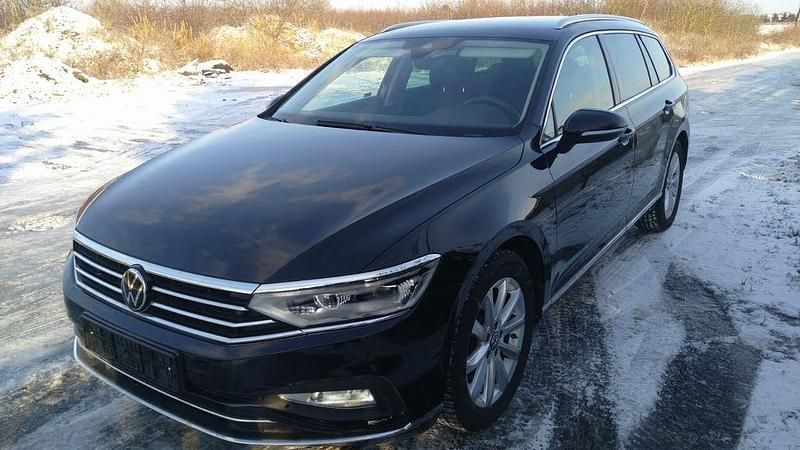 Gebraucht VW Passat Elegance 150 PS (110 kW) 2024 Schwarz Kombi