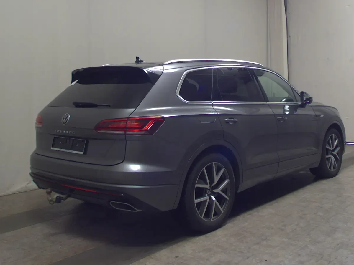 Gebraucht VW Touareg R-line 286 PS (210 kW) 2023 Grau SUV