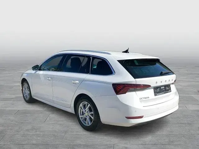 Gebraucht Skoda Octavia Style 116 PS (85 kW) 2023 Weiß Kombi