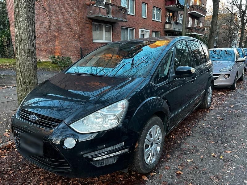 Schwarz Gebraucht 2013 Ford S-MAX S Van / Kleinbus | 3.900 € (Superpreis) - Bild 1/4