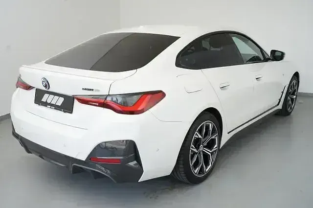 Gebraucht BMW i4 Sport Line 250 kW (340 PS) 2023 Weiß Limousine