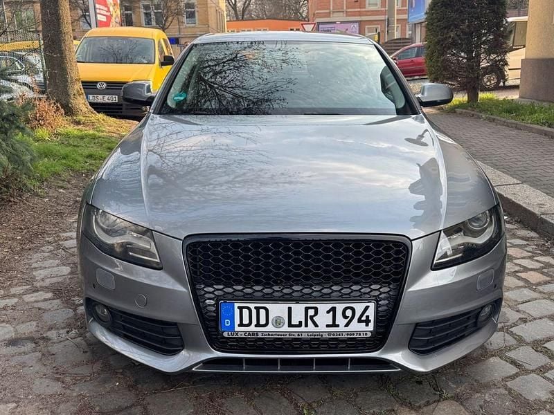 Gebraucht Audi A4 Black Edition 170 PS (125 kW) 2011 Grau Limousine