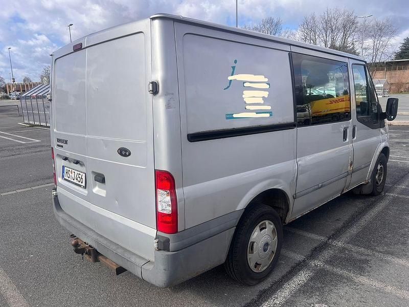 Gebraucht Ford Transit 116 PS (85 kW) 2011 Silber Van / Kleinbus