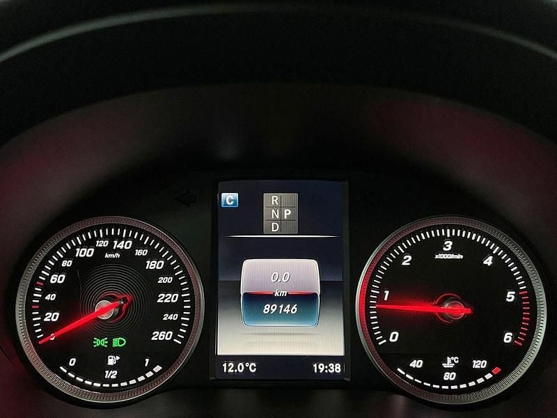 Gebraucht Mercedes C200 136 PS (100 kW) 2019 Schwarz Limousine