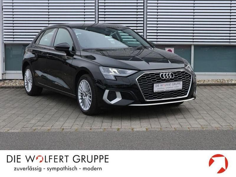 Brillantschwarz Gebraucht 2022 Audi A3 e-tron Advanced Plus Kleinwagen | 19.880 € (Guter Preis) - Bild 1/4