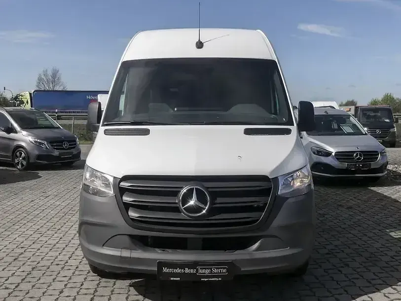 Używany Mercedes Sprinter 150 KM (110 kW) 2022 Biały Van