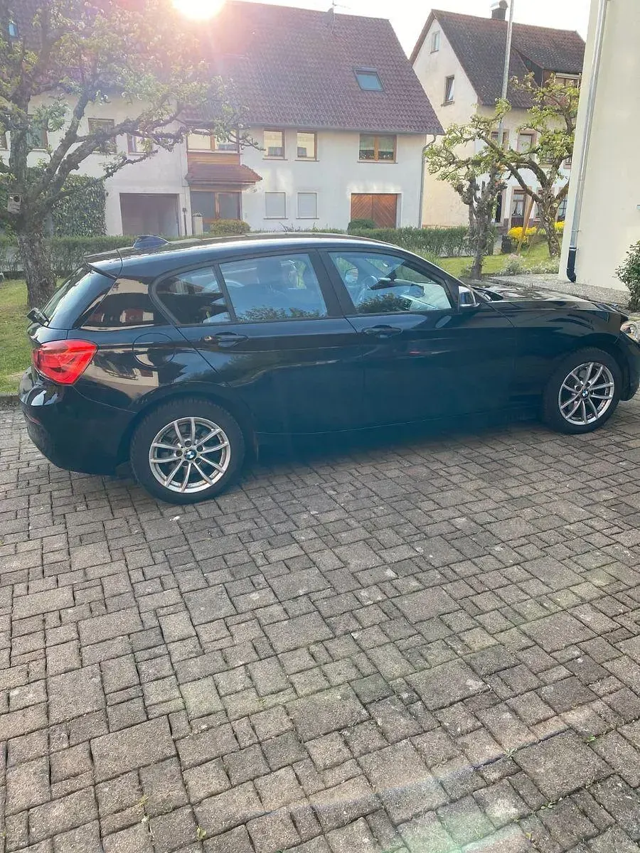 Używany BMW 120 Advantage 184 KM (135 kW) 2017 Czarny Hatchback
