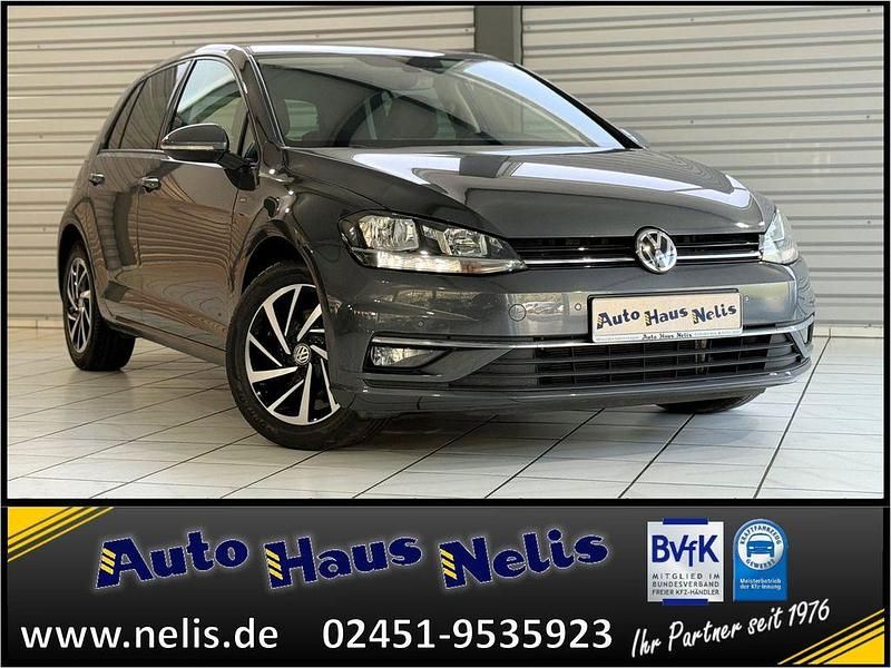 Indiumgraumet. Gebraucht 2019 VW Golf Join Limousine | 15.990 € (Etwas zu teuer) - Bild 1/4